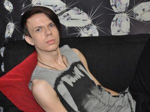 Brunette fransua perform close