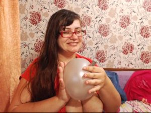 Redhead ninadoll perform cameltoe