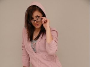 Brunette sweetface123 perform cameltoe