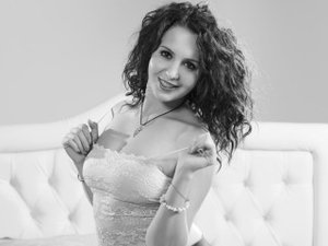 Brunette Teen Fantasticgift Striptease.