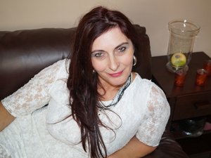 White mature with big tits like to snapshot